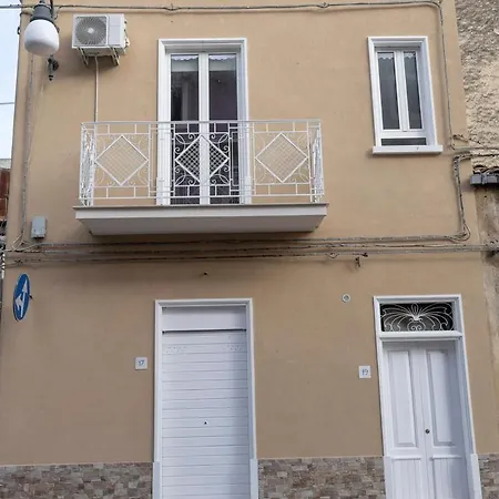 לינה וארוחת בוקר Giulia 3*