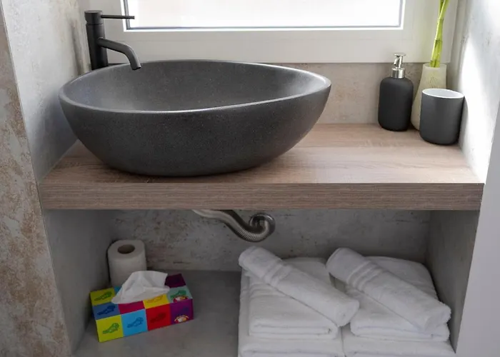 לינה וארוחת בוקר Giulia 3*