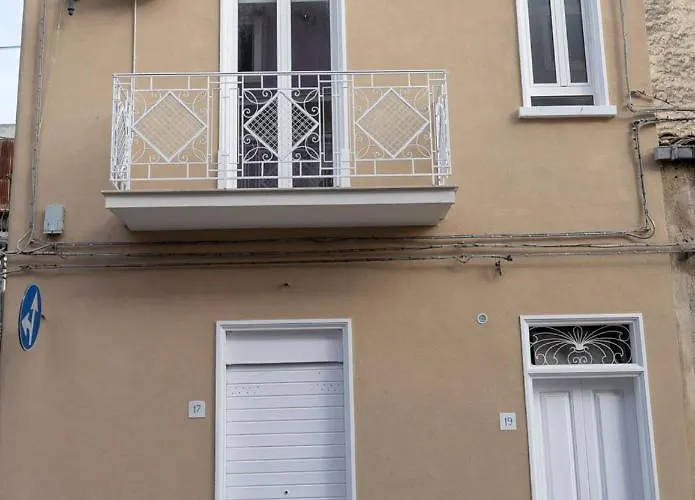 לינה וארוחת בוקר Giulia 3*